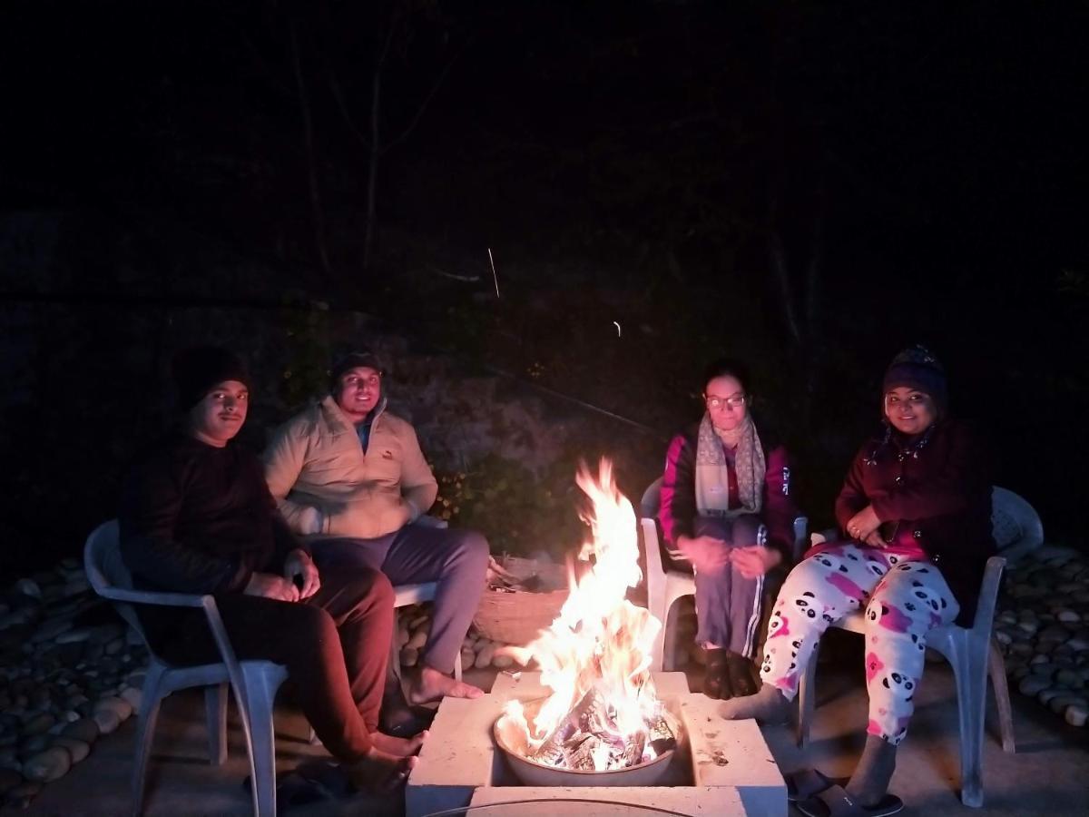 Neha Homestay Шімла Екстер'єр фото